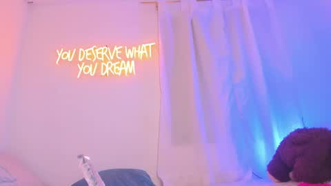 Snapshot of zaraparkers chatting on 02/13/25, 08:45 online show from 02/13/25, 08:45