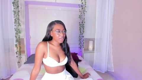 Snapshot of zaraprescott chatting on 04/06/26, 10:33 SARA online show from 04/06/26, 10:33