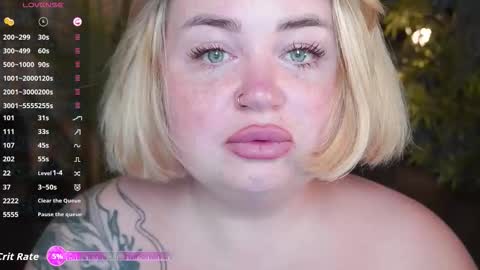 Lola online show from 10/15/25, 07:41