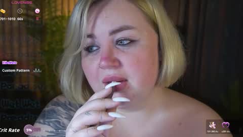 Lola online show from 12/03/25, 08:18