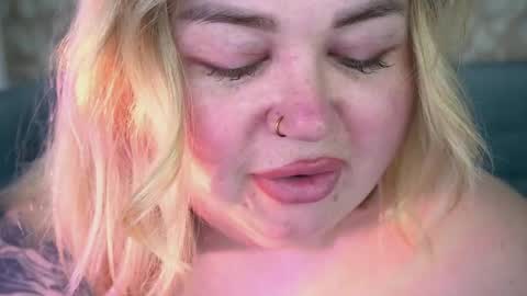 Lola online show from 04/16/26, 09:39