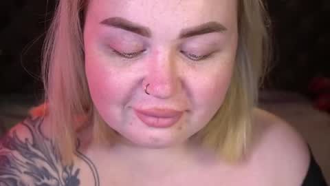 Lola online show from 04/19/26, 07:49