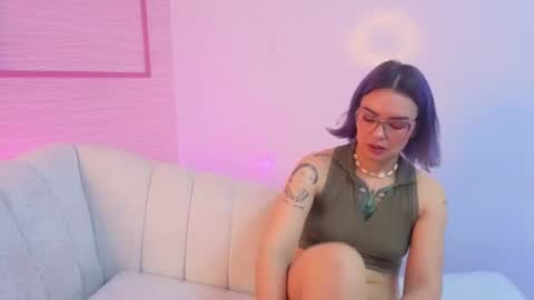 Snapshot of zarcasutra_t chatting on 06/18/26, 02:21 Isabella online show from 06/18/26, 02:21