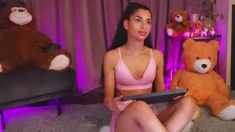 Snapshot of zariaavera chatting on 05/15/26, 11:34 zariaavera online show from 05/15/26, 11:34