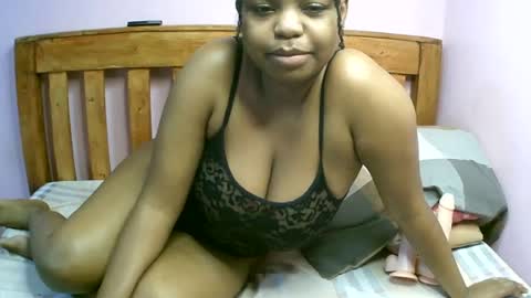 Snapshot of zariamonet chatting on 06/25/26, 08:02 zariamonet online show from 06/25/26, 08:02
