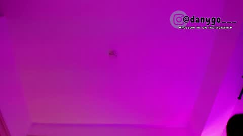 Snapshot of zarianaevanz chatting on 02/22/25, 11:03 Zariana online show from 02/22/25, 11:03