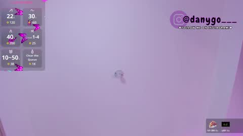 Snapshot of zarianaevanz chatting on 03/11/25, 01:37 Zariana online show from 03/11/25, 01:37