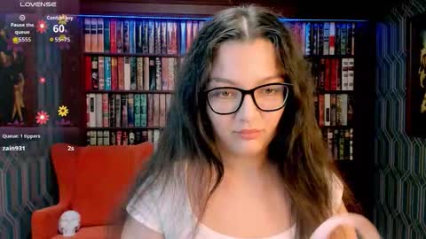 Snapshot of zarifabevi chatting on 10/19/25, 02:12 Zarifa online show from 10/19/25, 02:12