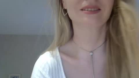 Zarina Swift online show from 05/14/26, 04:52