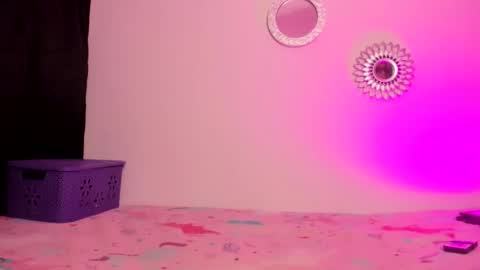 Zaritha Li online show from 11/20/25, 10:37