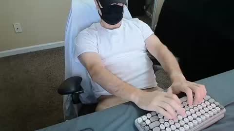 zarniwoop42 online show from 06/17/26, 11:16