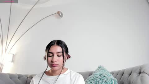 Snapshot of zayda_ chatting on 01/12/25, 01:21 Zayda online show from 01/12/25, 01:21