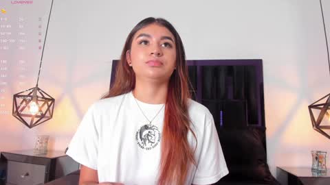 Snapshot of zayda_ chatting on 02/02/25, 02:45 Zayda online show from 02/02/25, 02:45