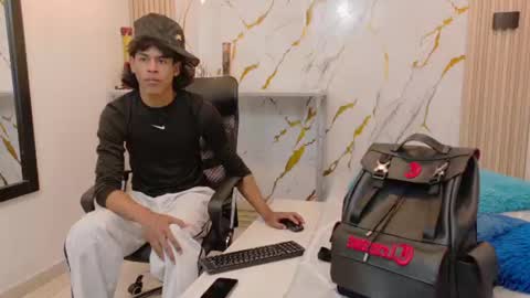 Zayn online show from 08/01/26, 06:40