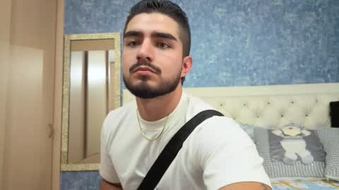 Snapshot of zayn_maximoff chatting on 11/23/25, 09:25 ZAYN MAXIMOFF online show from 11/23/25, 09:25