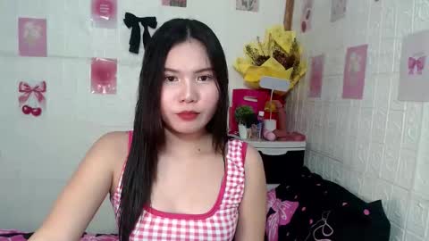 Yumi online show from 11/21/25, 03:49