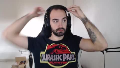 Snapshot of zazou3113 chatting on 12/02/24, 09:13 Grizzly Bear online show from 12/02/24, 09:13