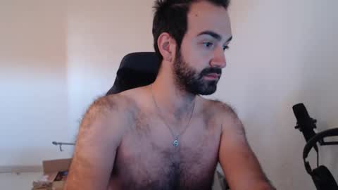 Snapshot of zazou3113 chatting on 12/04/24, 08:12 Grizzly Bear online show from 12/04/24, 08:12