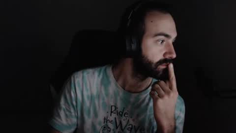 Snapshot of zazou3113 chatting on 12/18/24, 09:29 Grizzly Bear online show from 12/18/24, 09:29