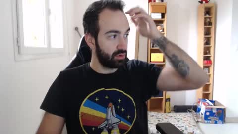 Snapshot of zazou3113 chatting on 01/19/25, 12:17 Grizzly Bear online show from 01/19/25, 12:17