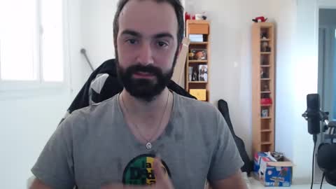 Snapshot of zazou3113 chatting on 02/04/25, 08:56 Grizzly Bear online show from 02/04/25, 08:56