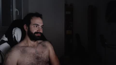 Snapshot of zazou3113 chatting on 02/10/25, 05:30 Grizzly Bear online show from 02/10/25, 05:30