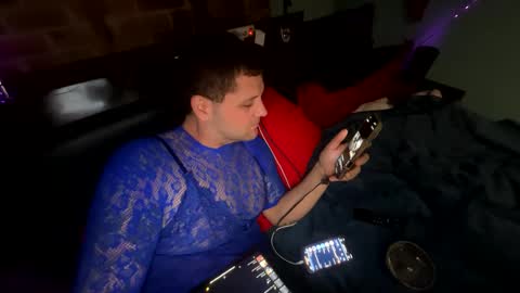 Snapshot of zbud1992 chatting on 01/23/25, 12:35 zbud1992 online show from 01/23/25, 12:35