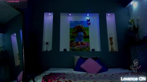 Karolyne online show from 05/15/26, 12:01