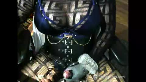 Ana online show from 11/11/25, 10:21