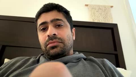 Snapshot of zee20241 chatting on 12/16/25, 08:36 zee20241 online show from 12/16/25, 08:36