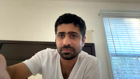 Snapshot of zee20241 chatting on 12/19/25, 08:38 zee20241 online show from 12/19/25, 08:38