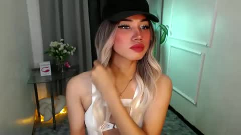 zelainalovetocum online show from 02/18/25, 01:00