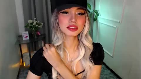 zelainalovetocum online show from 02/20/25, 02:24