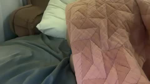 zellaxobella online show from 10/13/25, 05:51