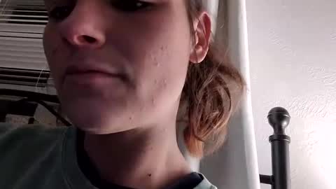 Snapshot of zellelajay2009 chatting on 02/11/25, 03:50 KENDAL Kaylee online show from 02/11/25, 03:50