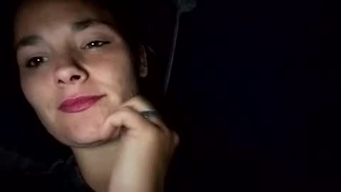 Snapshot of zellelajay2009 chatting on 10/17/25, 04:26 KENDAL Kaylee online show from 10/17/25, 04:26