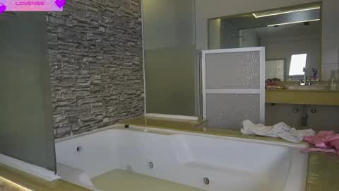 zenda_biancha online show from 03/31/26, 11:38