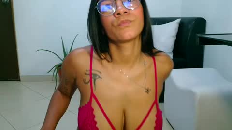 Snapshot of zendaya444 chatting on 09/10/25, 11:38 zendaya444 online show from 09/10/25, 11:38