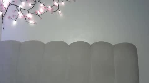 Caramel online show from 04/01/26, 01:41