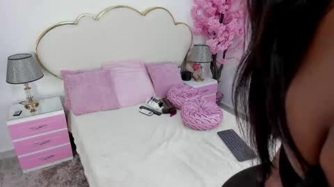 zendayarosse online show from 04/27/26, 09:46