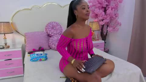 zendayarosse online show from 05/15/26, 09:55