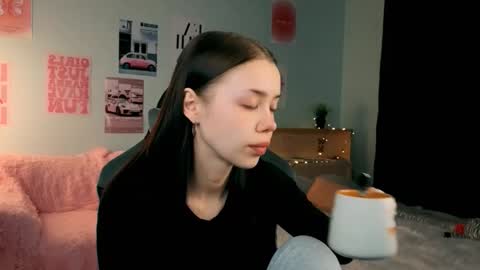 Snapshot of zeneexe chatting on 02/26/26, 07:35 Lara online show from 02/26/26, 07:35