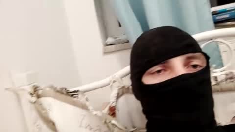 zenek1989007 online show from 12/20/24, 07:50