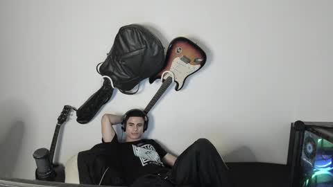 Snapshot of zenhzu chatting on 12/19/24, 06:34 zenzhu online show from 12/19/24, 06:34