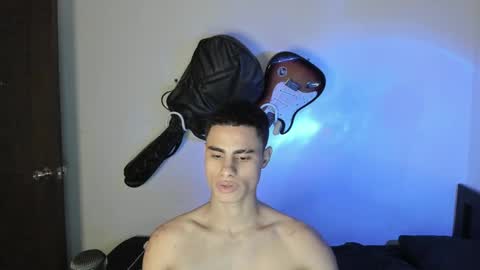 Snapshot of zenhzu chatting on 12/21/24, 10:40 zenzhu online show from 12/21/24, 10:40