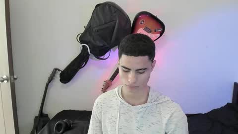 Snapshot of zenhzu chatting on 12/24/24, 02:22 zenzhu online show from 12/24/24, 02:22