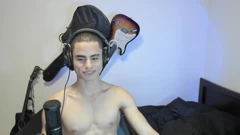 Snapshot of zenhzu chatting on 01/02/25, 12:13 zenzhu online show from 01/02/25, 12:13