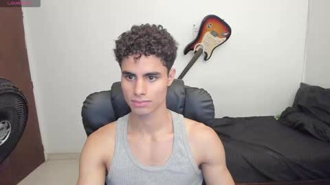 Snapshot of zenhzu chatting on 09/30/25, 02:49 zenzhu online show from 09/30/25, 02:49