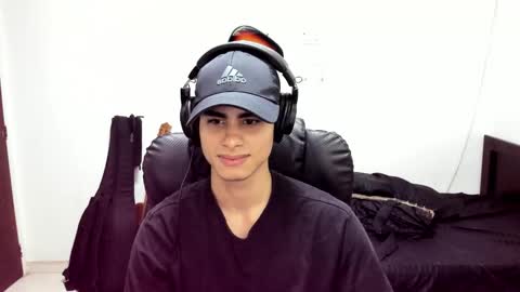 zenzhu online show from 12/17/25, 04:29