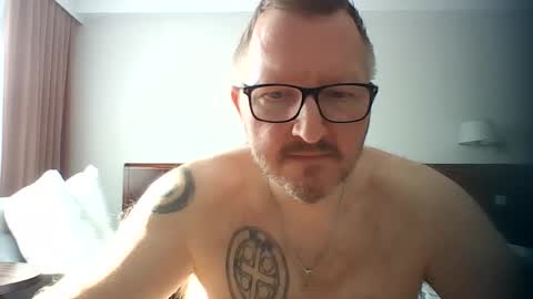 Snapshot of zenlem chatting on 05/22/26, 06:31 zenlem online show from 05/22/26, 06:31